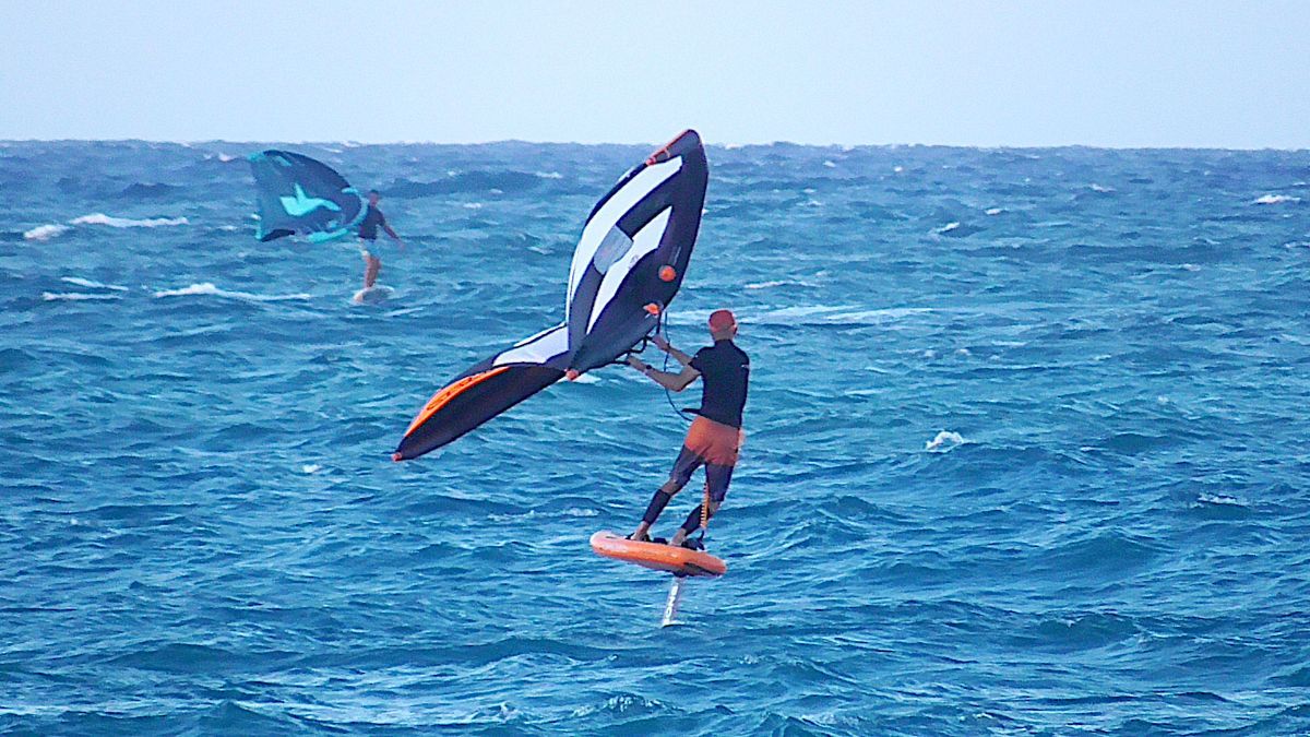Icab Boostial Tavola Gonfiabile Wing Foil Surf Nei laghi del Trentino Alto Adige e di Garda nasce la realtà italiana per il wingsurfing