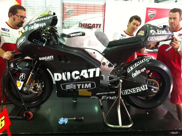 Prima uscita di Valentino Rossi con la Ducati GP2012 Ottime impressioni su la nuova moto